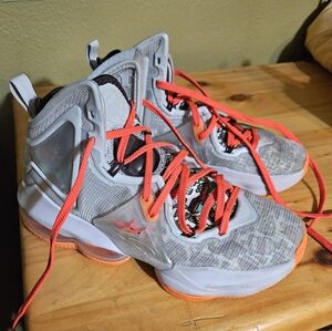 Youth Nike LeBron Fast-food Basketball shoes